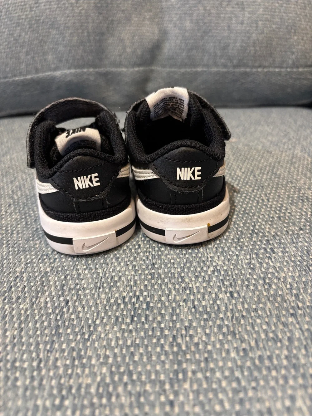 Nike court legacy leather sneakers 4.5c